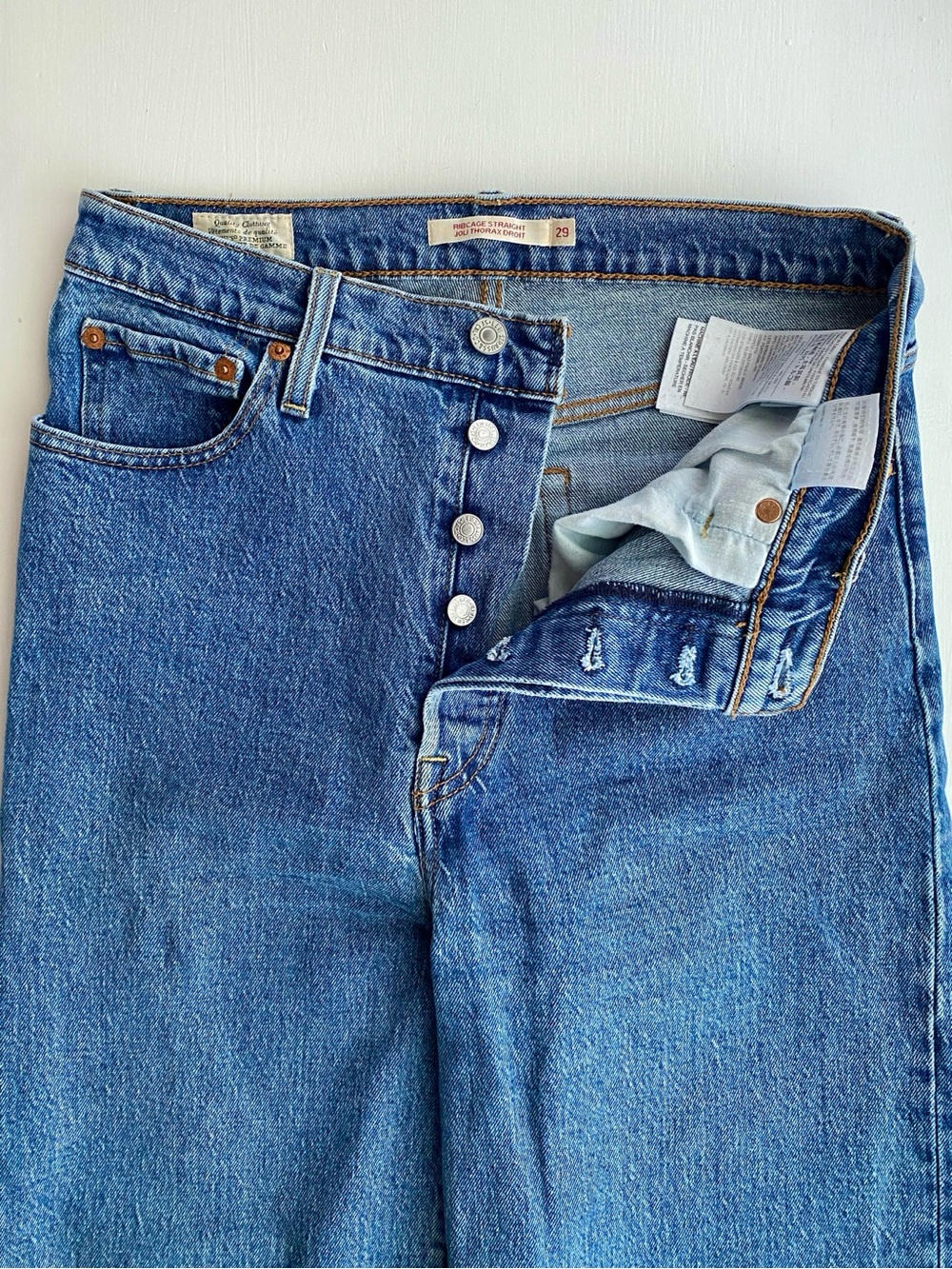 *LIKE NEW* Levi's Ribcage Straight Denim Jeans